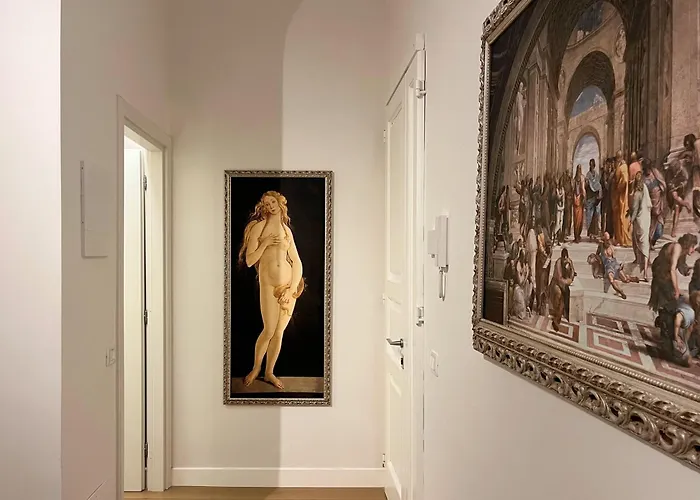 Luxury Art Apartment In Florence